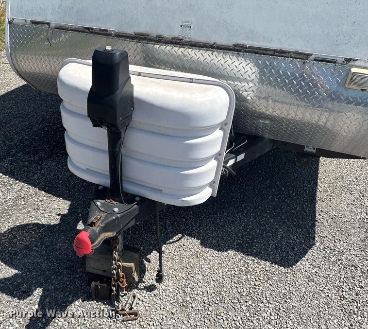 image for item DU9941 2010 Lance camper