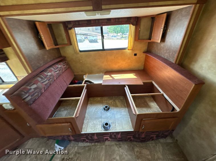 image for item DU9941 2010 Lance camper