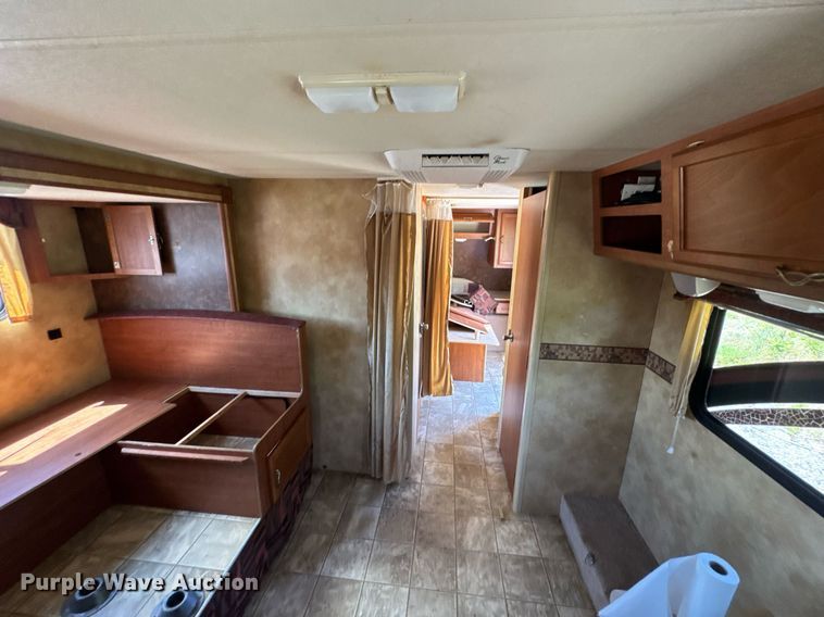 image for item DU9941 2010 Lance camper