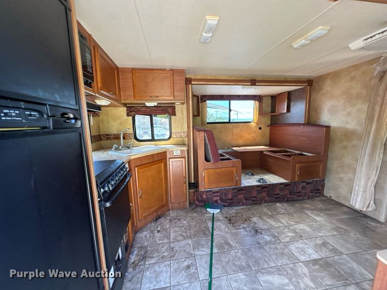 image for item DU9941 2010 Lance camper