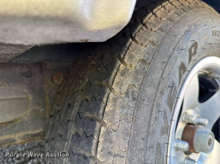 image for item DU9941 2010 Lance camper