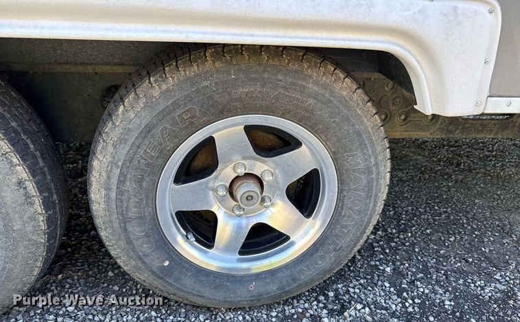 image for item DU9941 2010 Lance camper