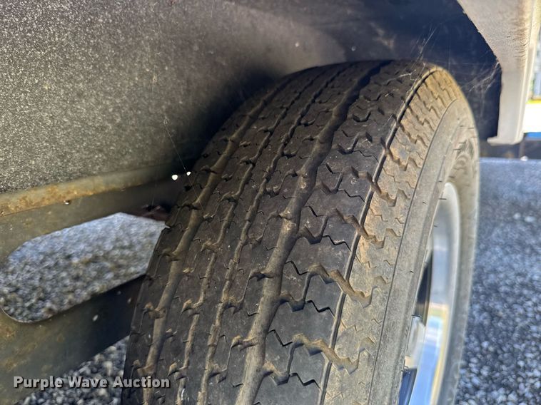 image for item DU9941 2010 Lance camper