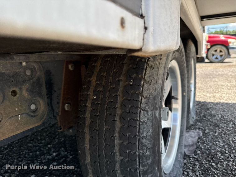 image for item DU9941 2010 Lance camper