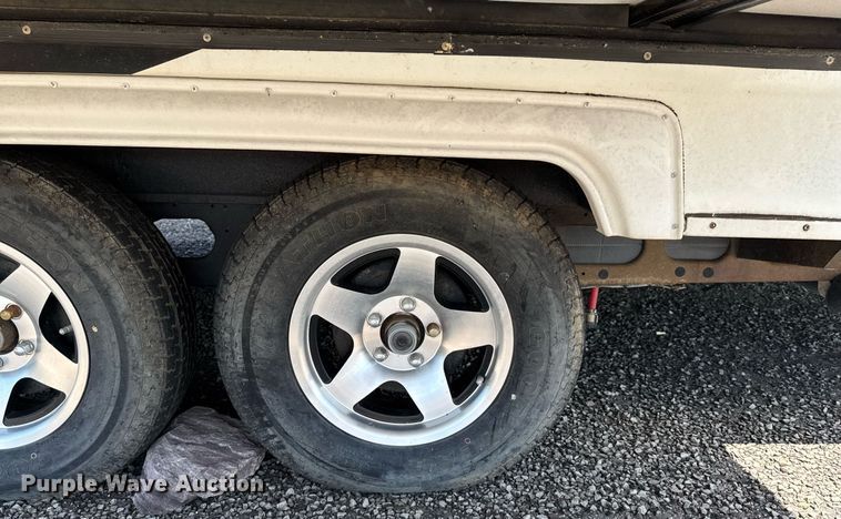 image for item DU9941 2010 Lance camper