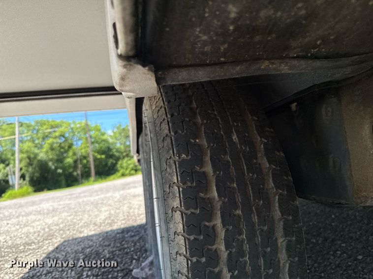 image for item DU9941 2010 Lance camper