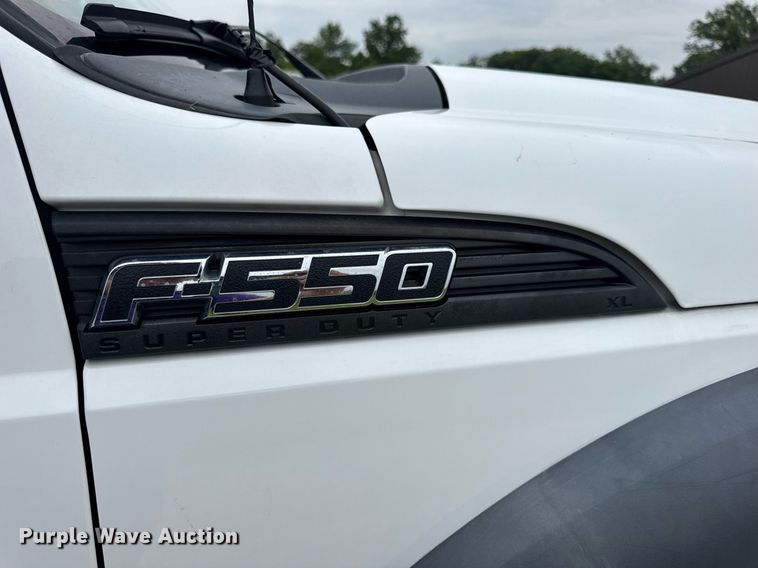 image for item DV4173 2011 Ford F550 XL utility / service truck