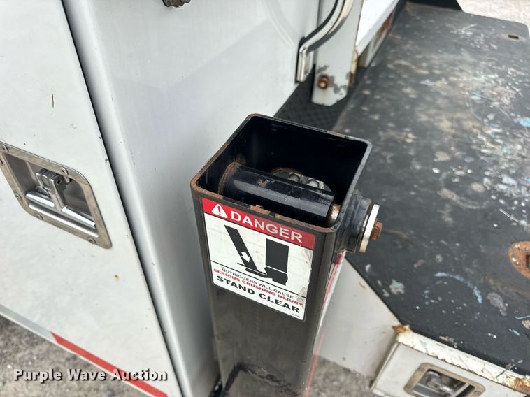 image for item DV4173 2011 Ford F550 XL utility / service truck