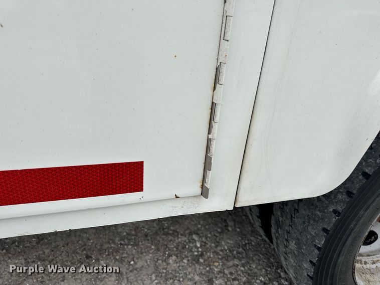 image for item DV4173 2011 Ford F550 XL utility / service truck