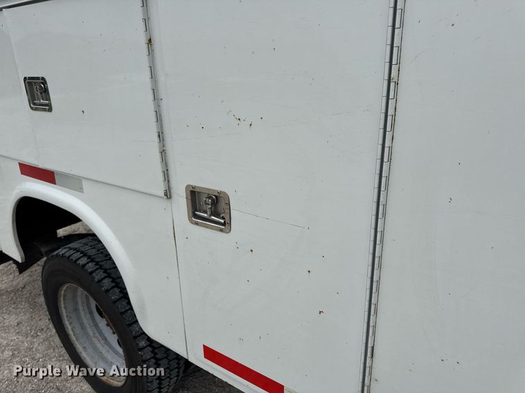 image for item DV4173 2011 Ford F550 XL utility / service truck