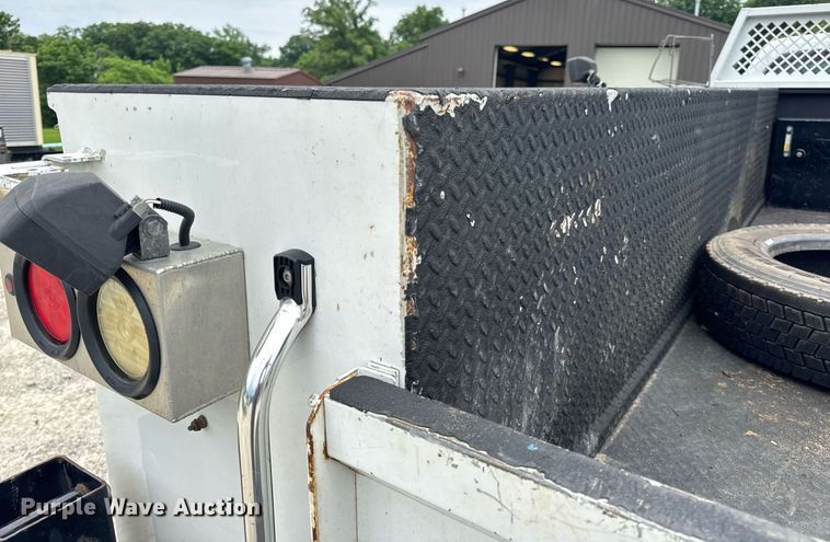 image for item DV4173 2011 Ford F550 XL utility / service truck