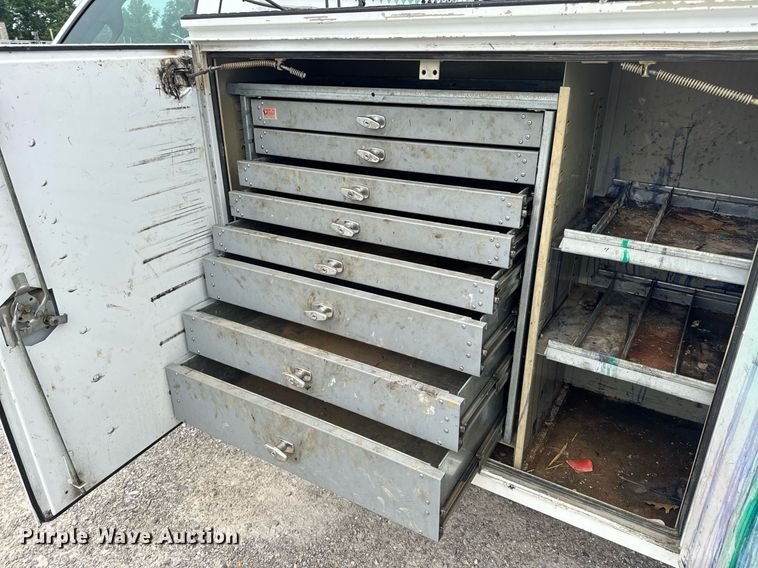 image for item DV4173 2011 Ford F550 XL utility / service truck