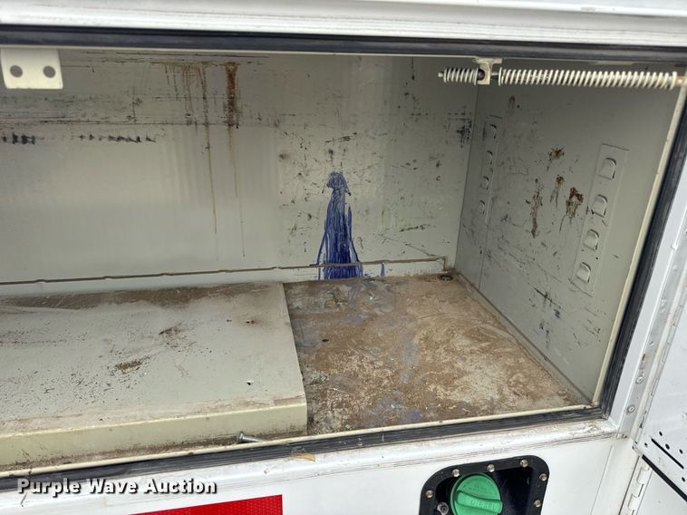 image for item DV4173 2011 Ford F550 XL utility / service truck