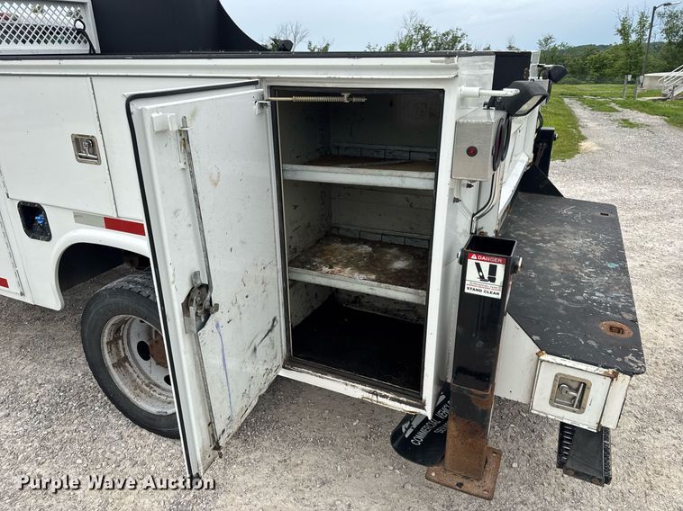 image for item DV4173 2011 Ford F550 XL utility / service truck