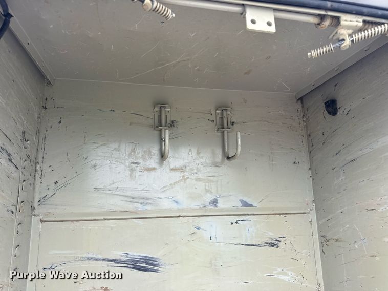 image for item DV4173 2011 Ford F550 XL utility / service truck