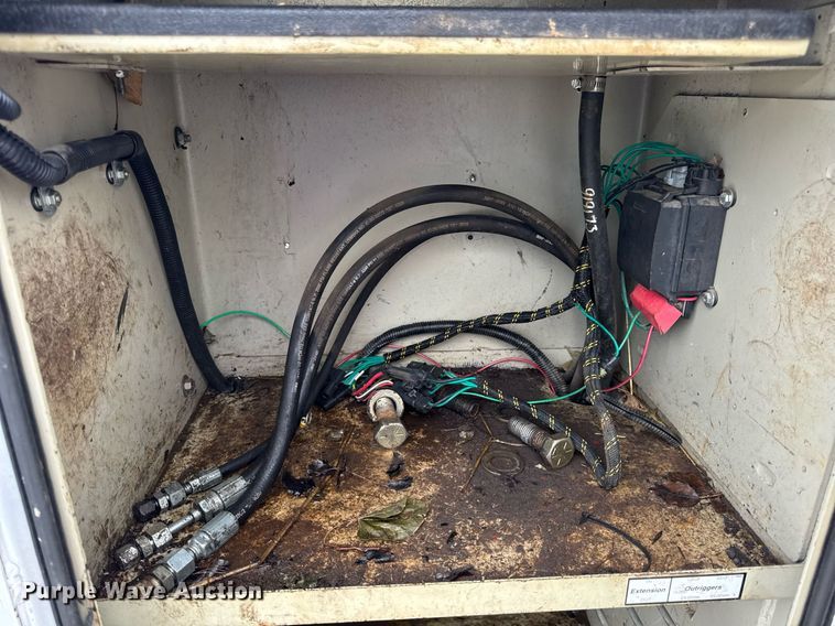 image for item DV4173 2011 Ford F550 XL utility / service truck