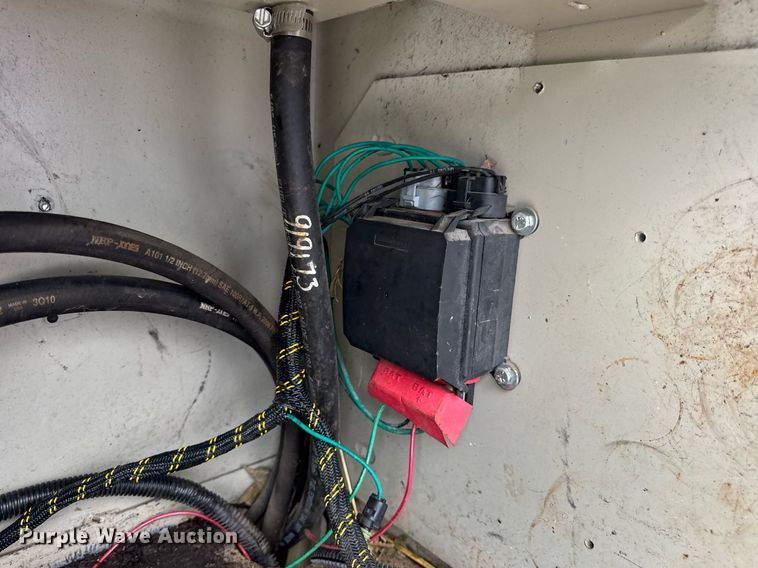 image for item DV4173 2011 Ford F550 XL utility / service truck