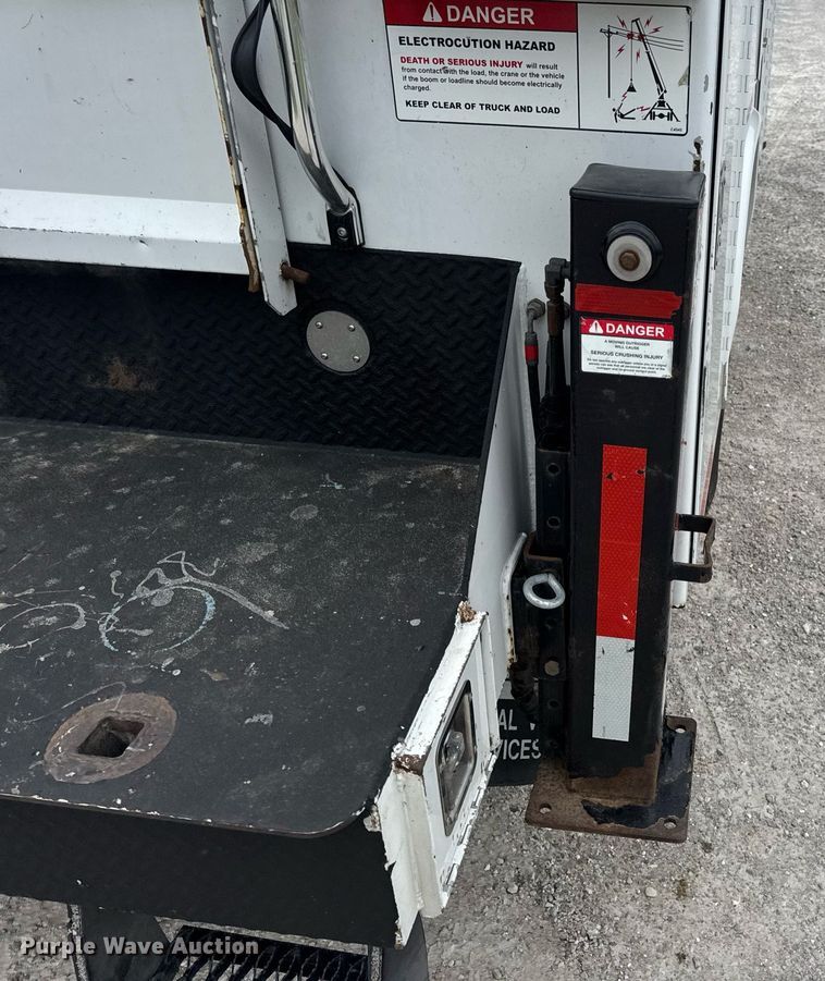 image for item DV4173 2011 Ford F550 XL utility / service truck