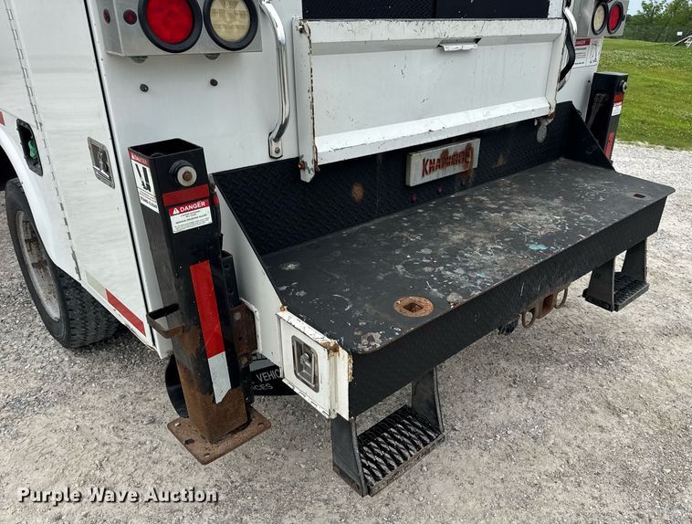 image for item DV4173 2011 Ford F550 XL utility / service truck