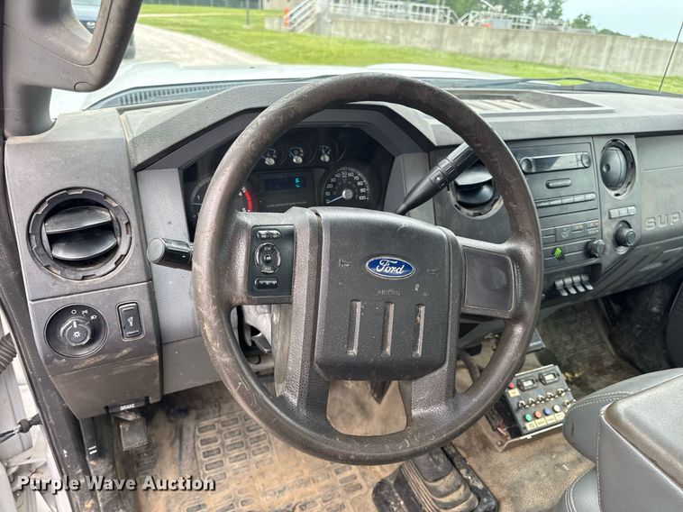 image for item DV4173 2011 Ford F550 XL utility / service truck