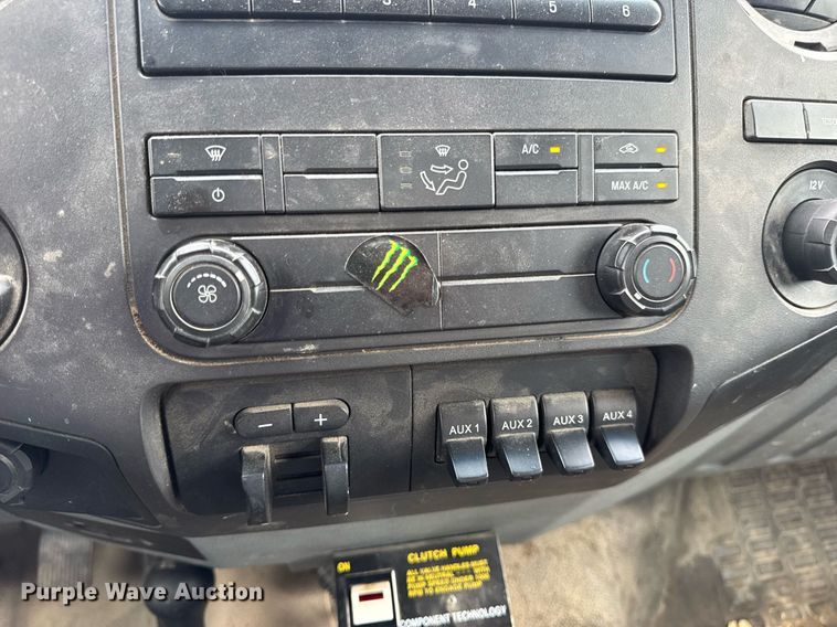 image for item DV4173 2011 Ford F550 XL utility / service truck