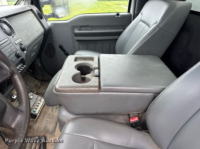 image for item DV4173 2011 Ford F550 XL utility / service truck