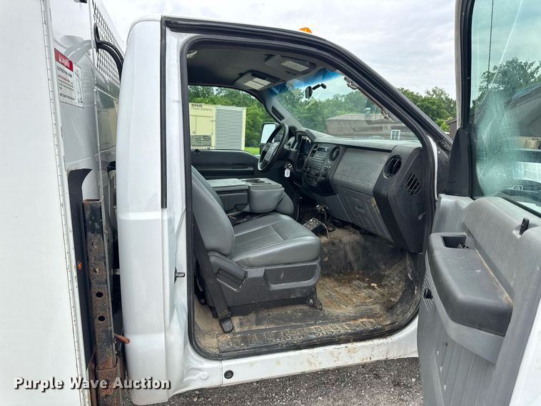 image for item DV4173 2011 Ford F550 XL utility / service truck
