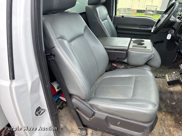 image for item DV4173 2011 Ford F550 XL utility / service truck