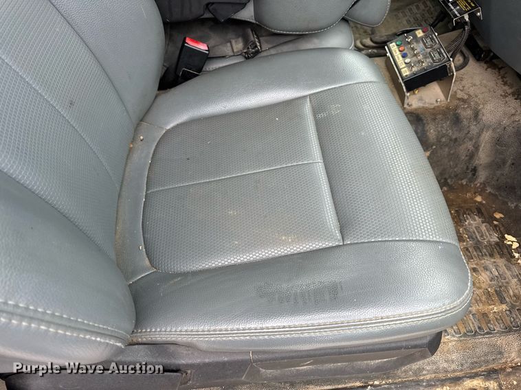 image for item DV4173 2011 Ford F550 XL utility / service truck