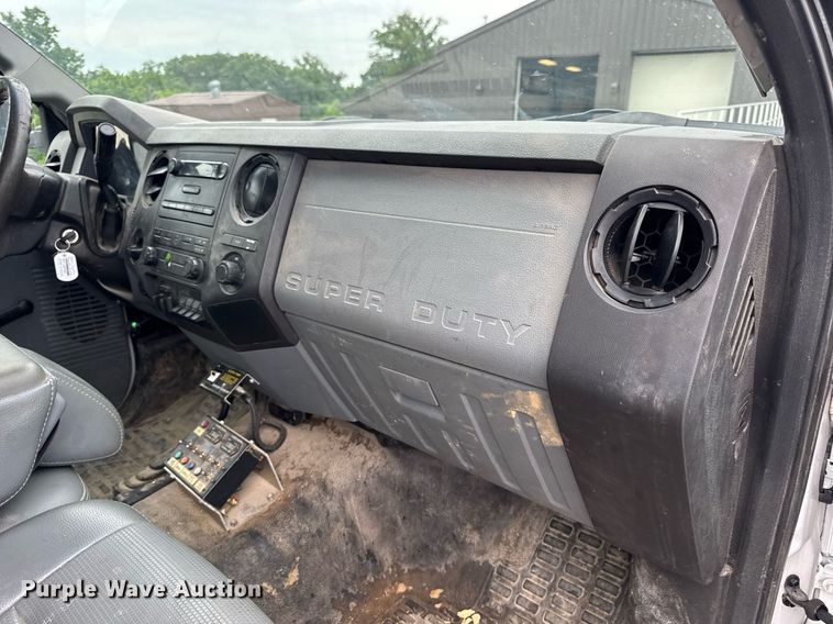 image for item DV4173 2011 Ford F550 XL utility / service truck