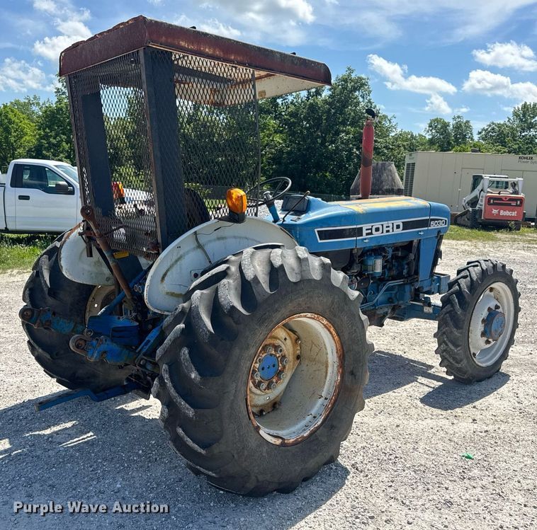 image for item DV4177 Ford 5030 MFWD tractor