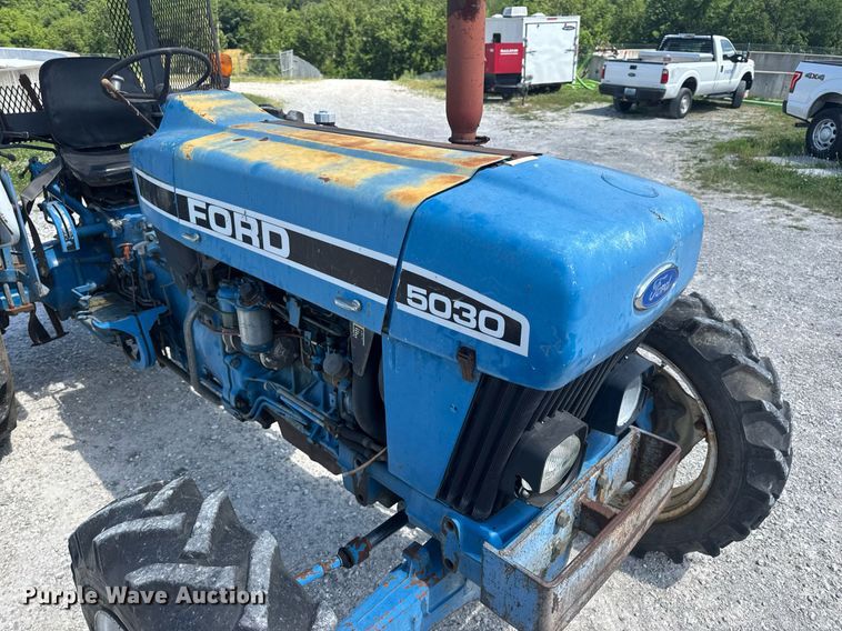 image for item DV4177 Ford 5030 MFWD tractor