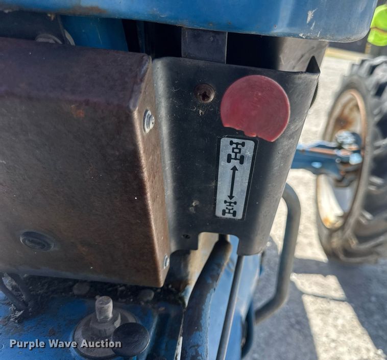 image for item DV4177 Ford 5030 MFWD tractor