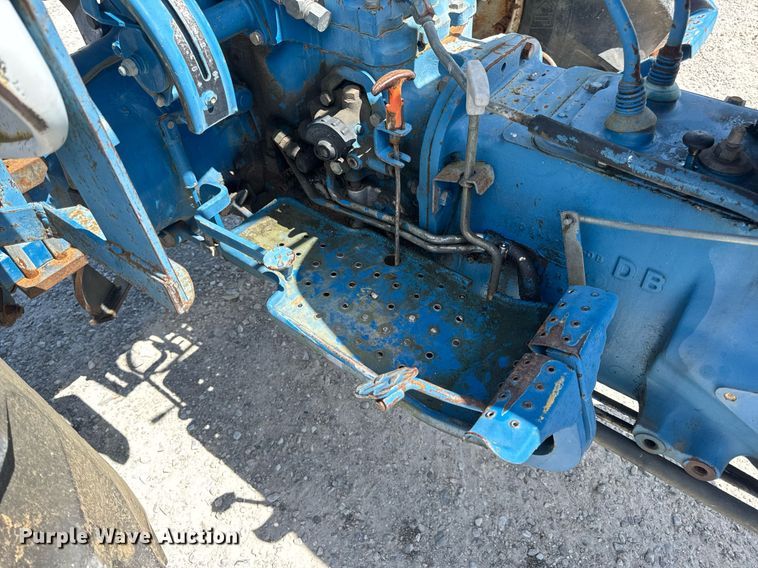image for item DV4177 Ford 5030 MFWD tractor