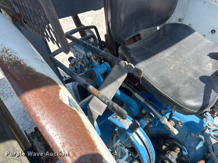 image for item DV4177 Ford 5030 MFWD tractor