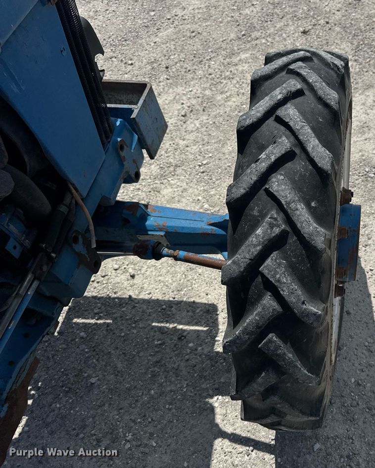 image for item DV4177 Ford 5030 MFWD tractor