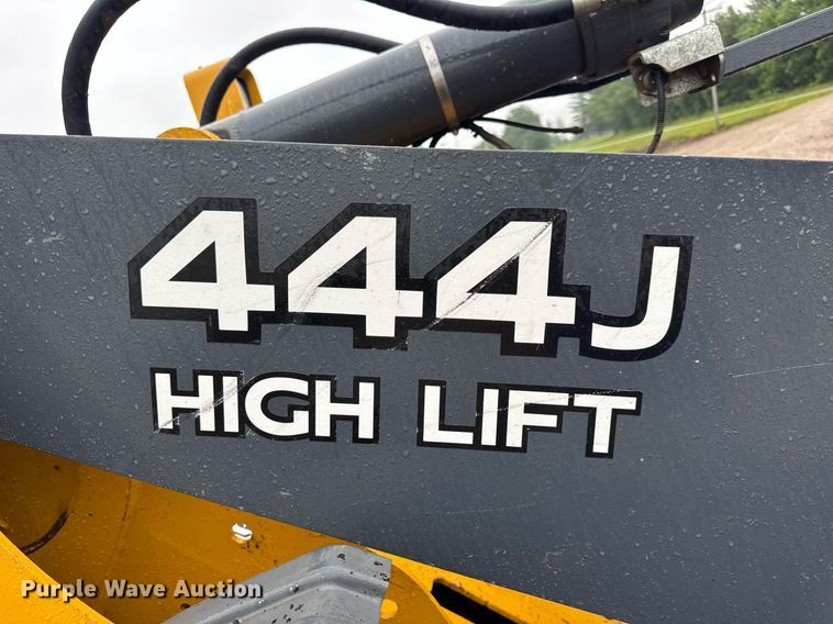 image for item DV4179 2005 John Deere 444J wheel loader