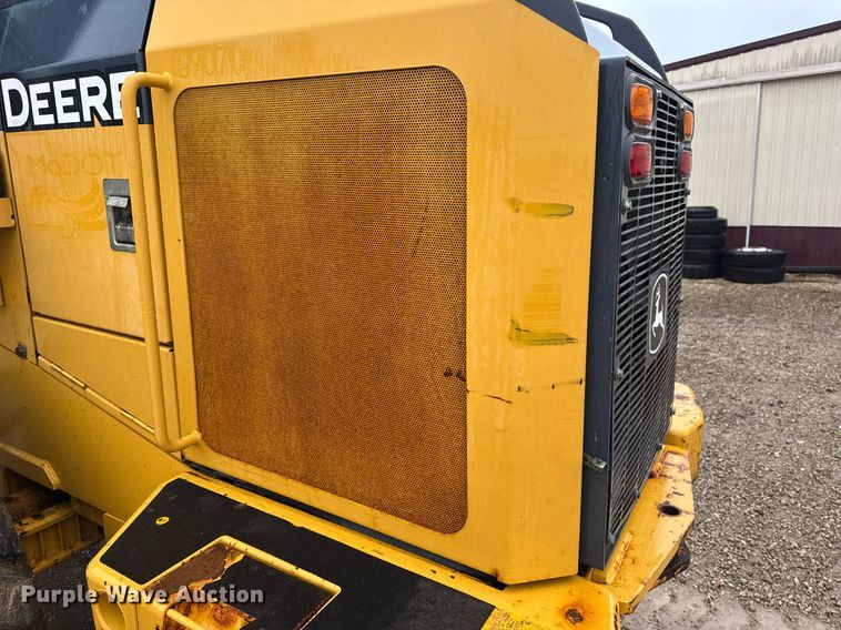 image for item DV4179 2005 John Deere 444J wheel loader