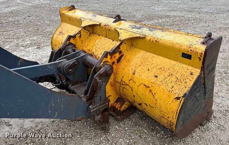 image for item DV4179 2005 John Deere 444J wheel loader