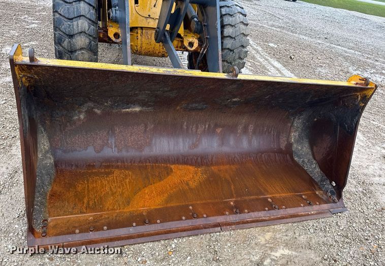 image for item DV4179 2005 John Deere 444J wheel loader