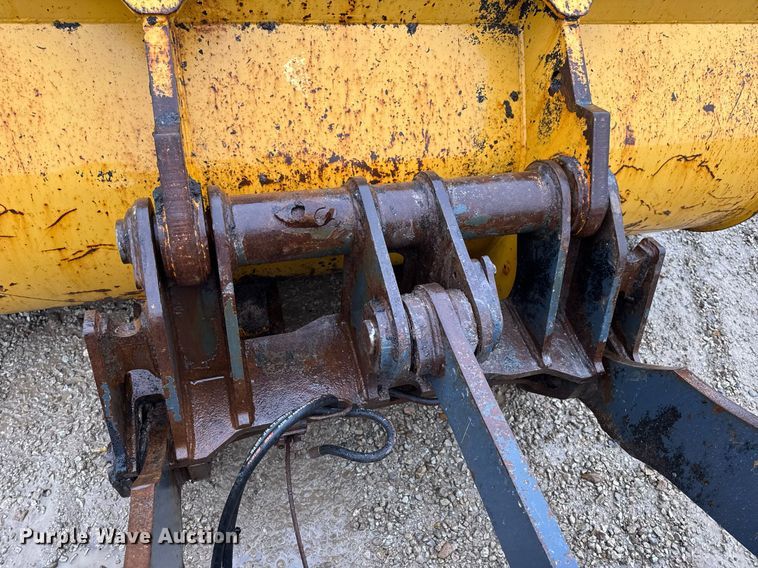 image for item DV4179 2005 John Deere 444J wheel loader