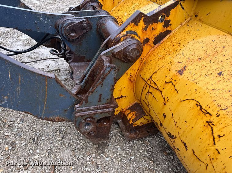 image for item DV4179 2005 John Deere 444J wheel loader