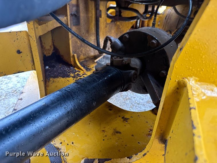 image for item DV4179 2005 John Deere 444J wheel loader