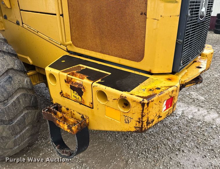 image for item DV4179 2005 John Deere 444J wheel loader