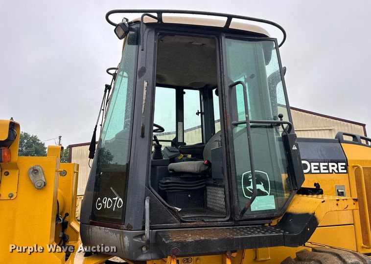 image for item DV4179 2005 John Deere 444J wheel loader