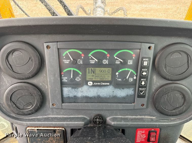 image for item DV4179 2005 John Deere 444J wheel loader