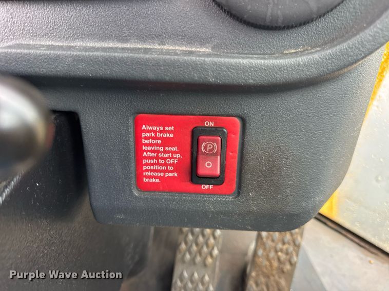 image for item DV4179 2005 John Deere 444J wheel loader