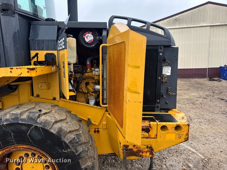 image for item DV4179 2005 John Deere 444J wheel loader