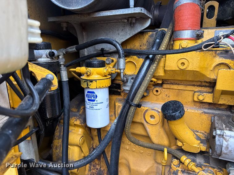 image for item DV4179 2005 John Deere 444J wheel loader