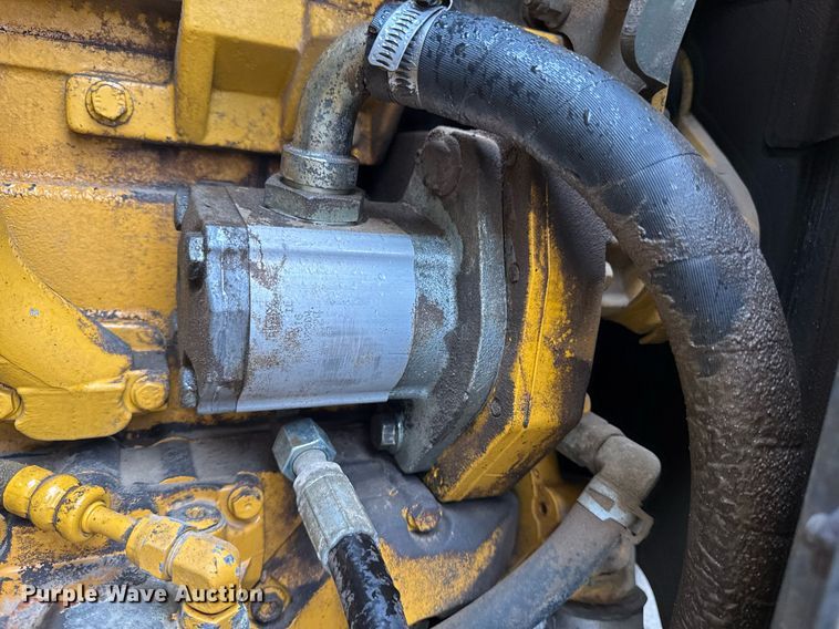 image for item DV4179 2005 John Deere 444J wheel loader